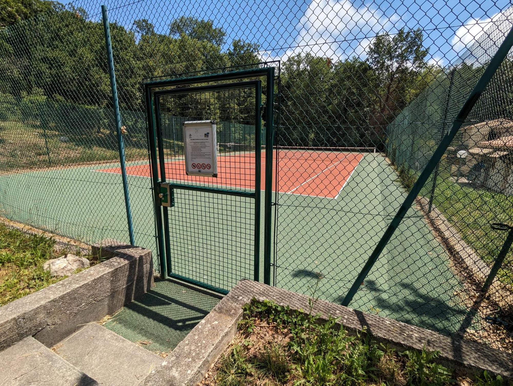 Evasion Au Calme - Maison Cosy Avec Piscine Et Tennis Saint-Vallier-de-Thiey Luaran gambar